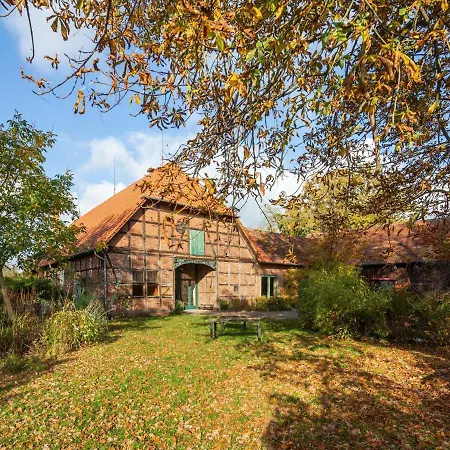 Historic Half-timbered Farm In Hohnebostel Langlingen