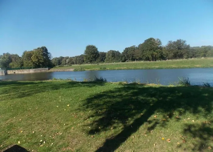 Nahe Badesee * Langlingen